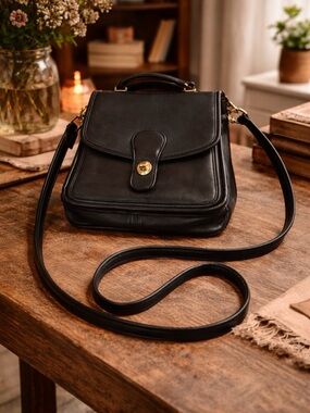 Coach black leatehr Willis bag 5180